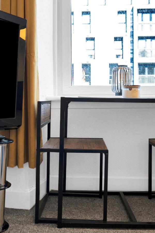 Modern & Spacious 1 Bedroom Apartment - Close To City Centre - Sleeps Up To 3 Guests Edinburgh Dış mekan fotoğraf